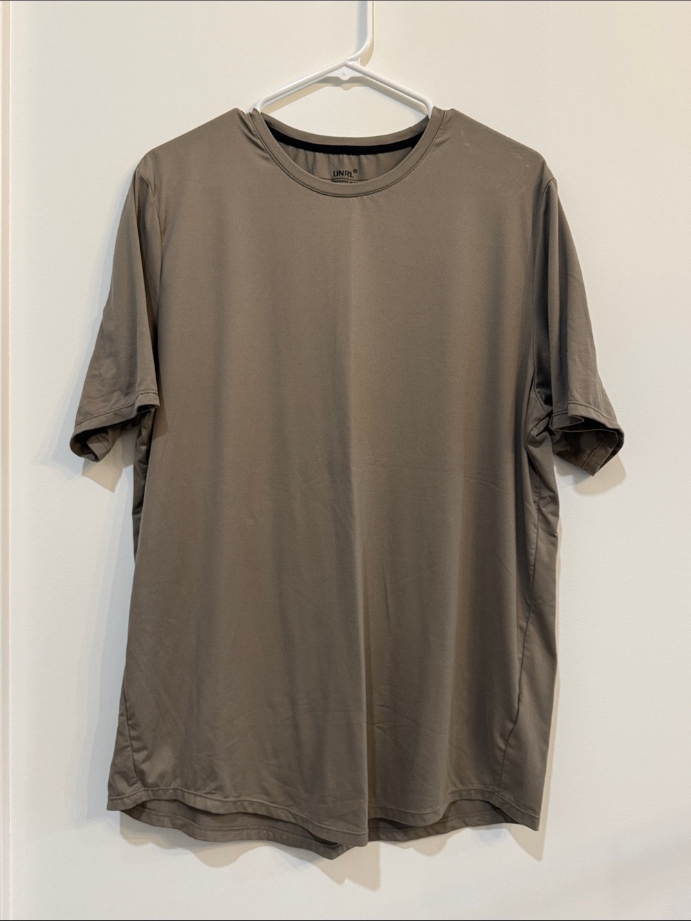 UNRL Men's Short Sleeve Crew T-Shirt in Olive Brown